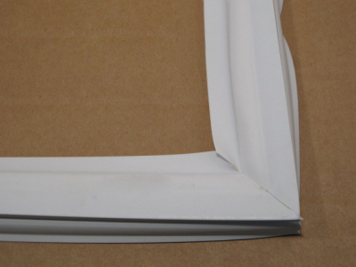 УПЛОТНИТЕЛЬ ДВЕРИ